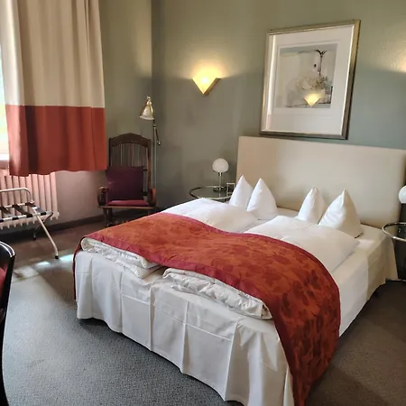 Drei Kronen Hotel 3*