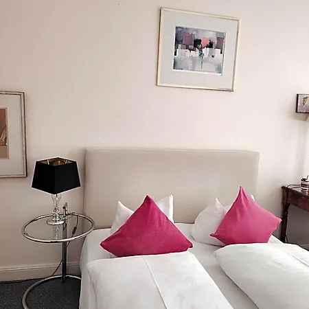 Hotel Drei Kronen 2*