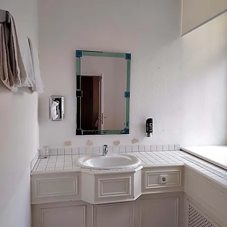 Hotel Drei Kronen 2*