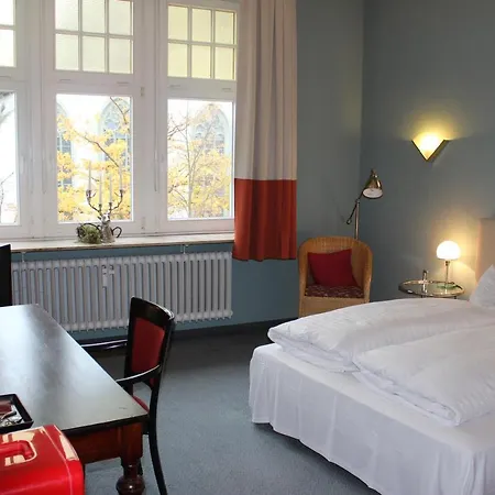 Drei Kronen 3*